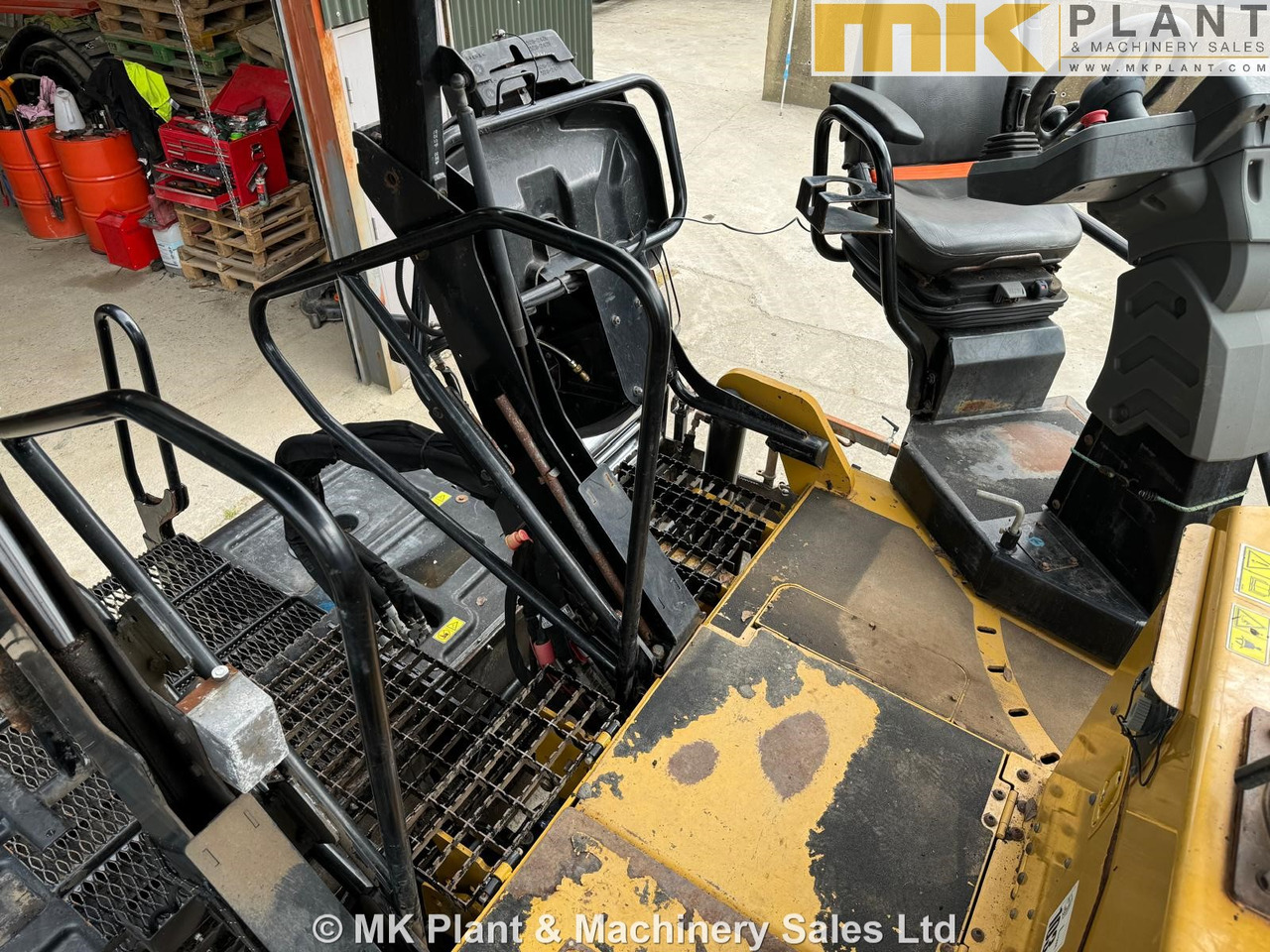 Asphalt paver CATERPILLAR AP500F: picture 19 Asphalt paver CATERPILLAR AP500F: picture 19