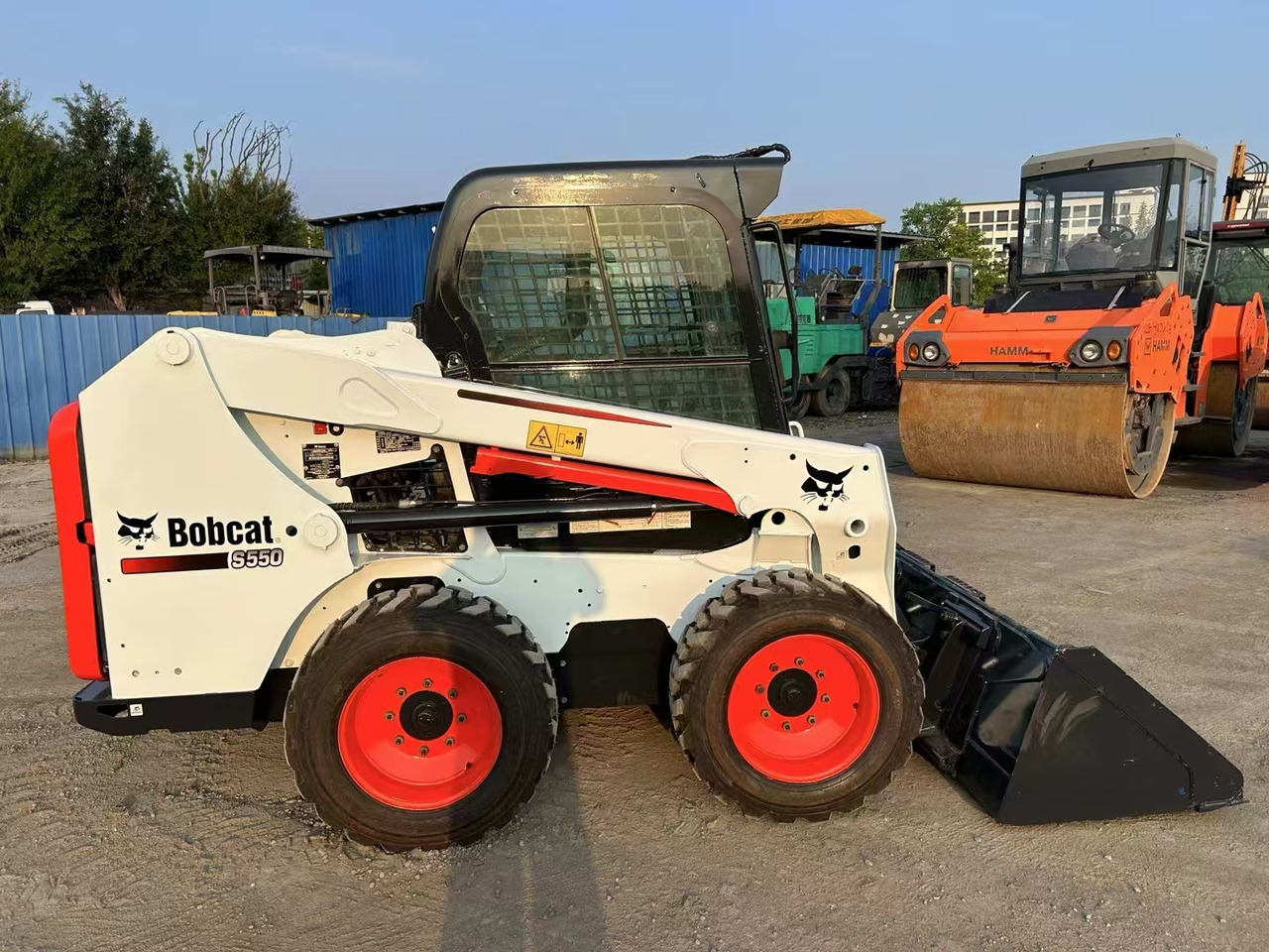 BOBCAT S550 - Skid steer loader: picture 4 BOBCAT S550 - Skid steer loader: picture 4