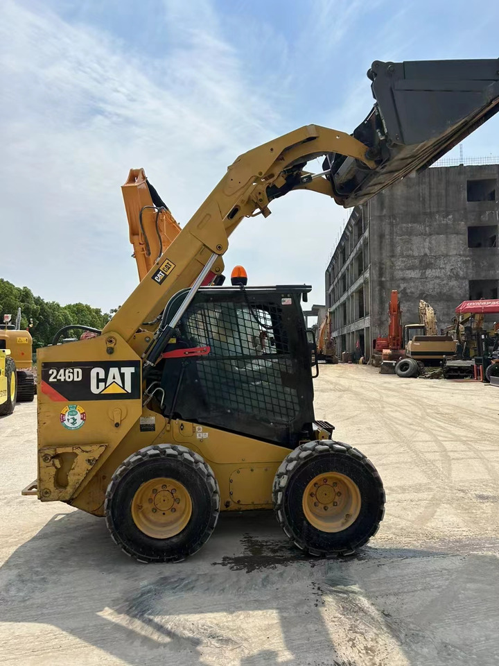 CATERPILLAR 246D - Skid steer loader: picture 2 CATERPILLAR 246D - Skid steer loader: picture 2