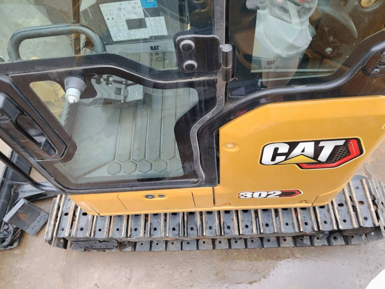 CATERPILLAR 302 - Mini excavator: picture 4 CATERPILLAR 302 - Mini excavator: picture 4