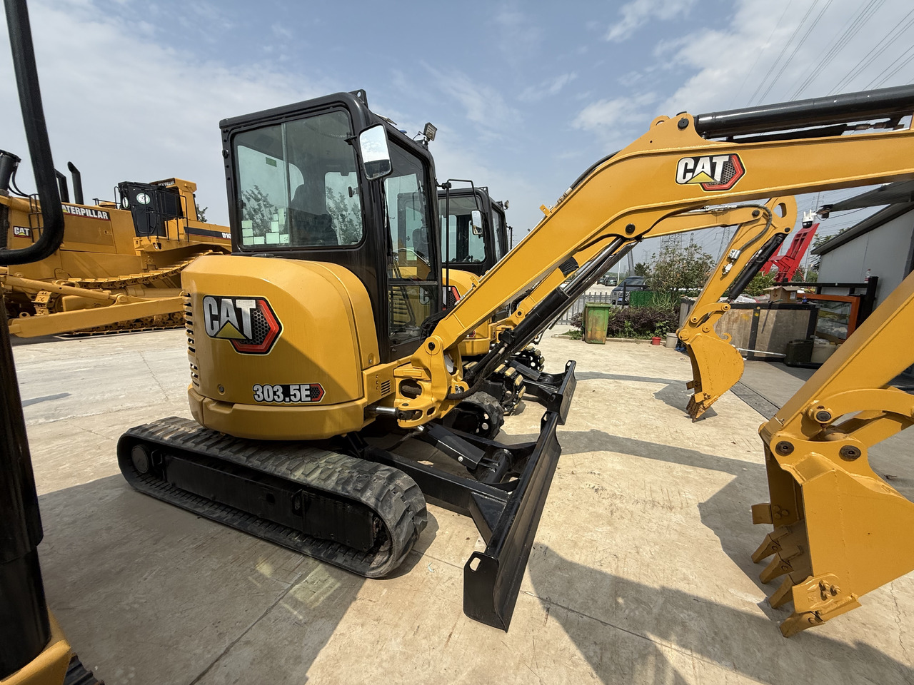 CATERPILLAR 303.5E - Mini excavator: picture 1 CATERPILLAR 303.5E - Mini excavator: picture 1