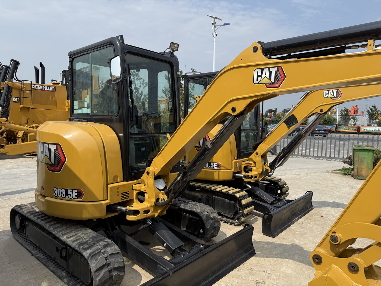CATERPILLAR 303.5E - Mini excavator: picture 3 CATERPILLAR 303.5E - Mini excavator: picture 3