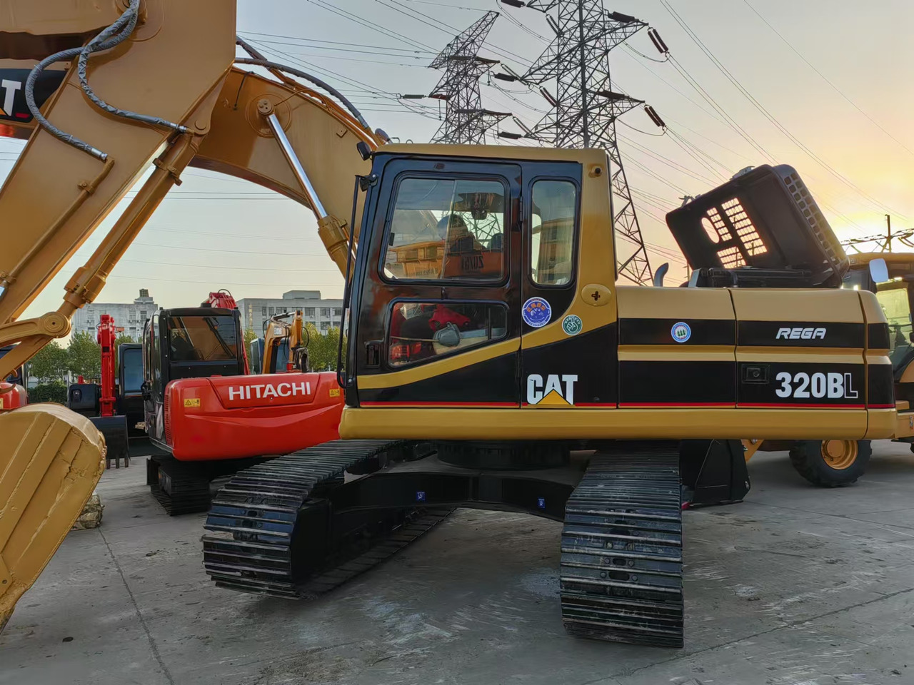 CATERPILLAR 320B - Crawler excavator: picture 1 CATERPILLAR 320B - Crawler excavator: picture 1