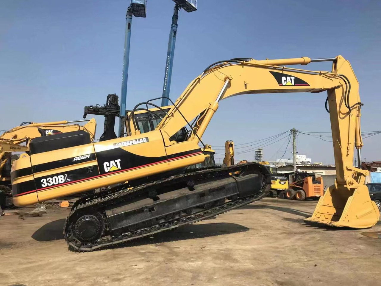 CATERPILLAR 330BL - Crawler excavator: picture 2 CATERPILLAR 330BL - Crawler excavator: picture 2