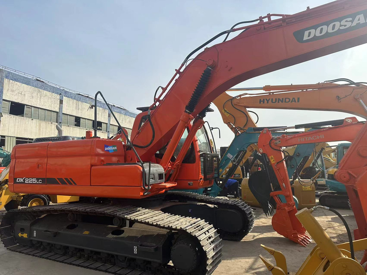 DOOSAN DX225LC - Crawler excavator: picture 4 DOOSAN DX225LC - Crawler excavator: picture 4