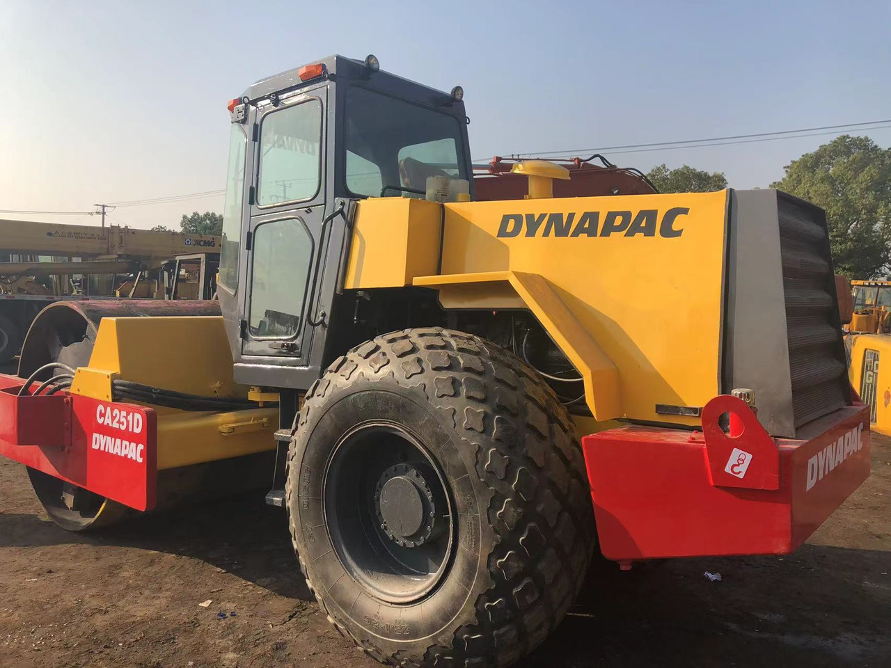 DYNAPAC CA251D - Road roller: picture 1 DYNAPAC CA251D - Road roller: picture 1