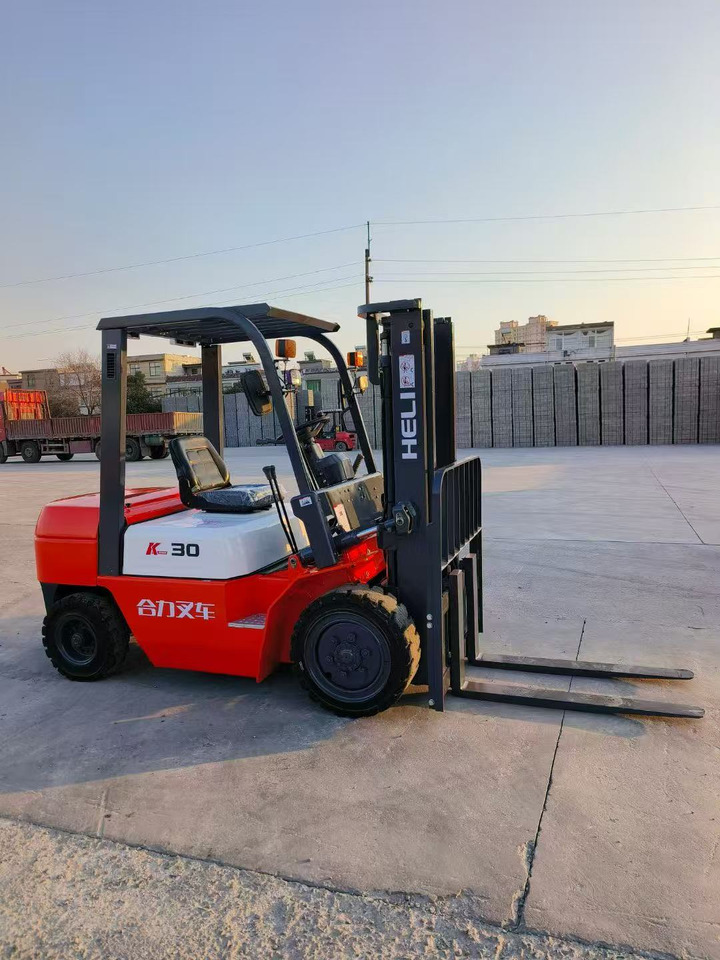 HELI 30 - Diesel forklift: picture 5 HELI 30 - Diesel forklift: picture 5