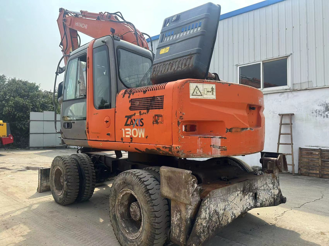 HITACHI ZX130 - Wheel excavator: picture 3 HITACHI ZX130 - Wheel excavator: picture 3