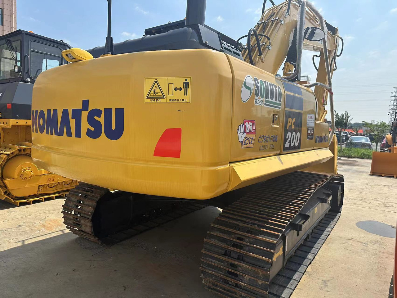 KOMATSU PC200-8N1 - Crawler excavator: picture 3 KOMATSU PC200-8N1 - Crawler excavator: picture 3