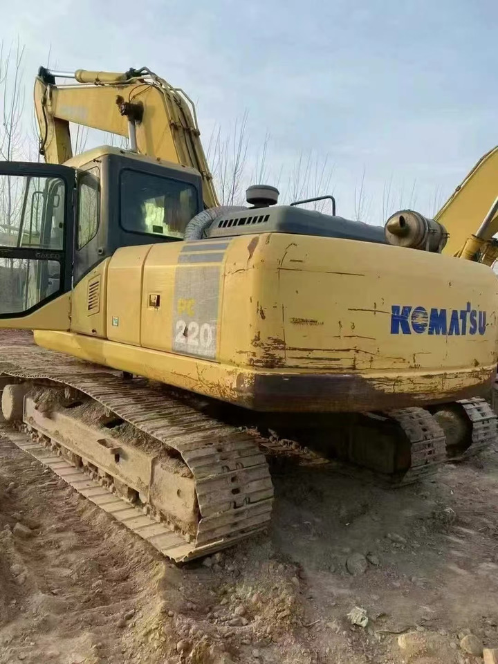 KOMATSU PC220-7 - Crawler excavator: picture 4 KOMATSU PC220-7 - Crawler excavator: picture 4