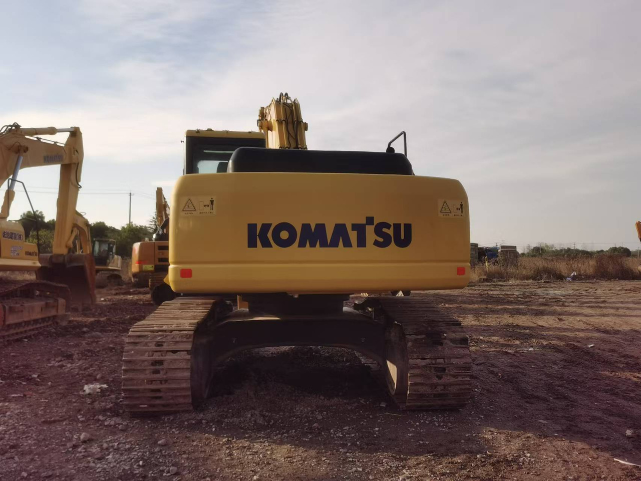 KOMATSU PC300-7 - Crawler excavator: picture 3 KOMATSU PC300-7 - Crawler excavator: picture 3