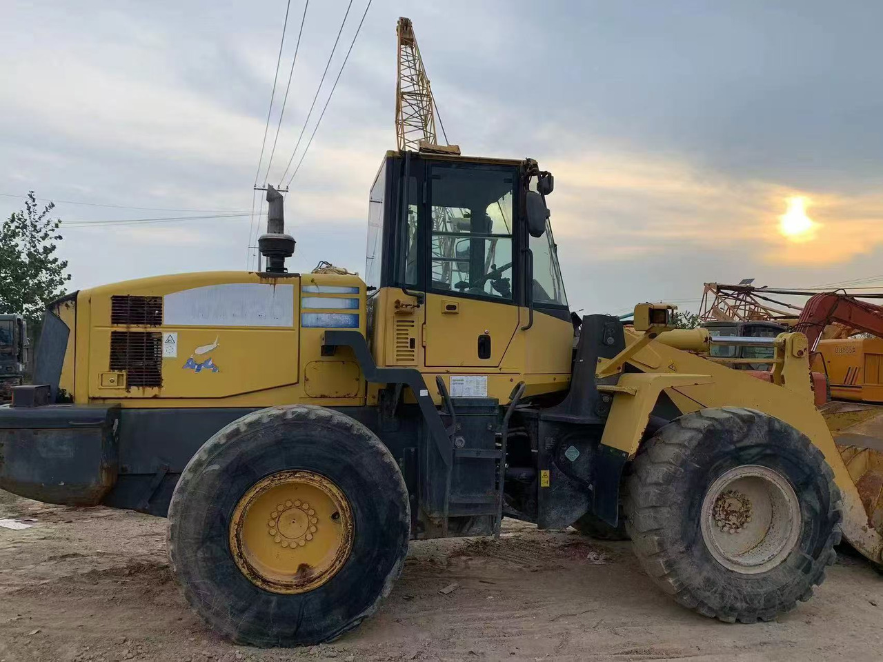 KOMATSU WA320-5 - Wheel loader: picture 2 KOMATSU WA320-5 - Wheel loader: picture 2