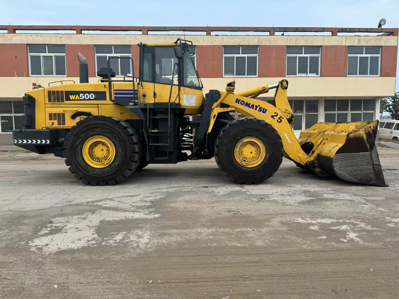 KOMATSU WA500-6 - Wheel loader: picture 1 KOMATSU WA500-6 - Wheel loader: picture 1