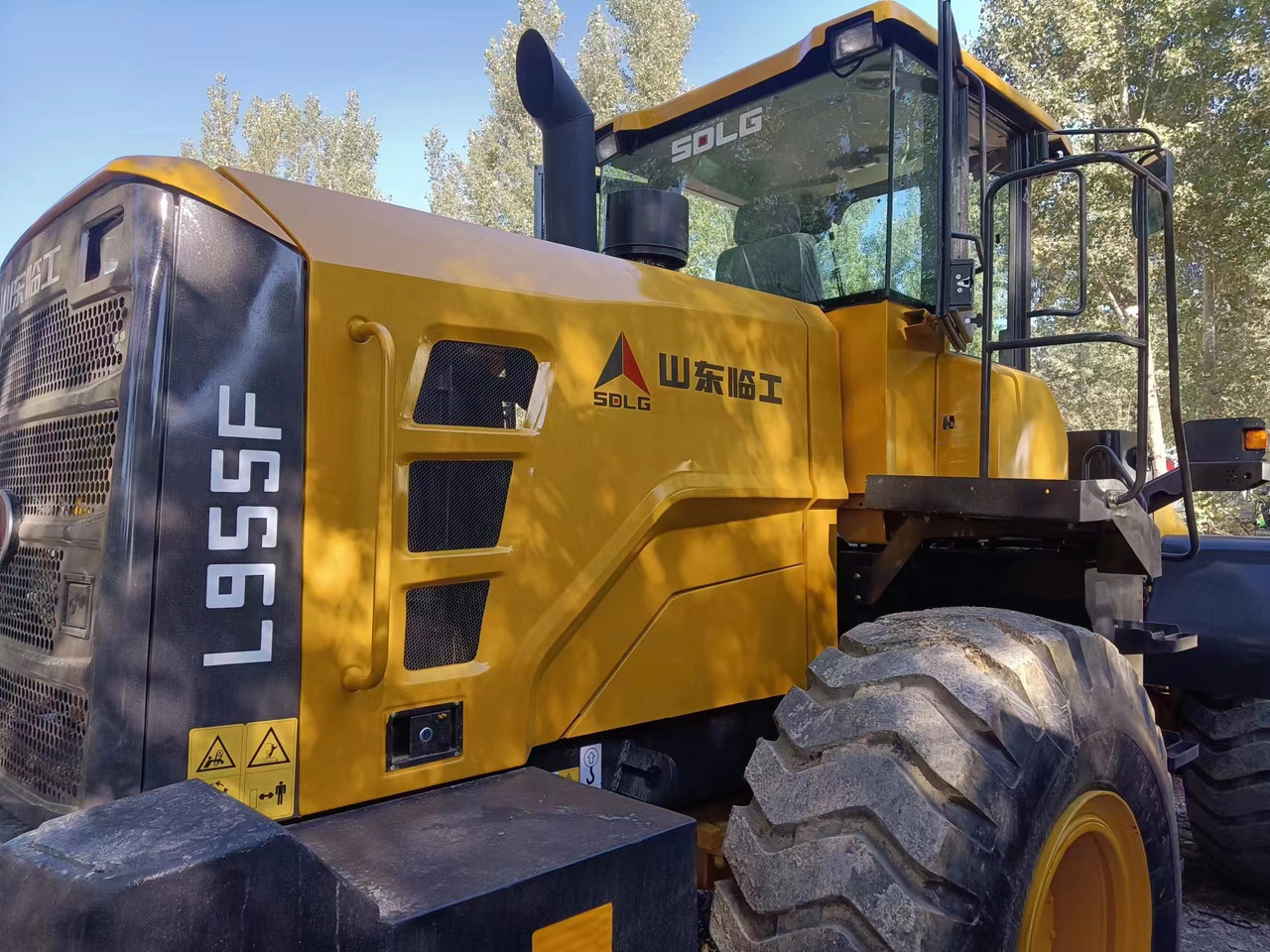 SDLG LG955F - Wheel loader: picture 2 SDLG LG955F - Wheel loader: picture 2