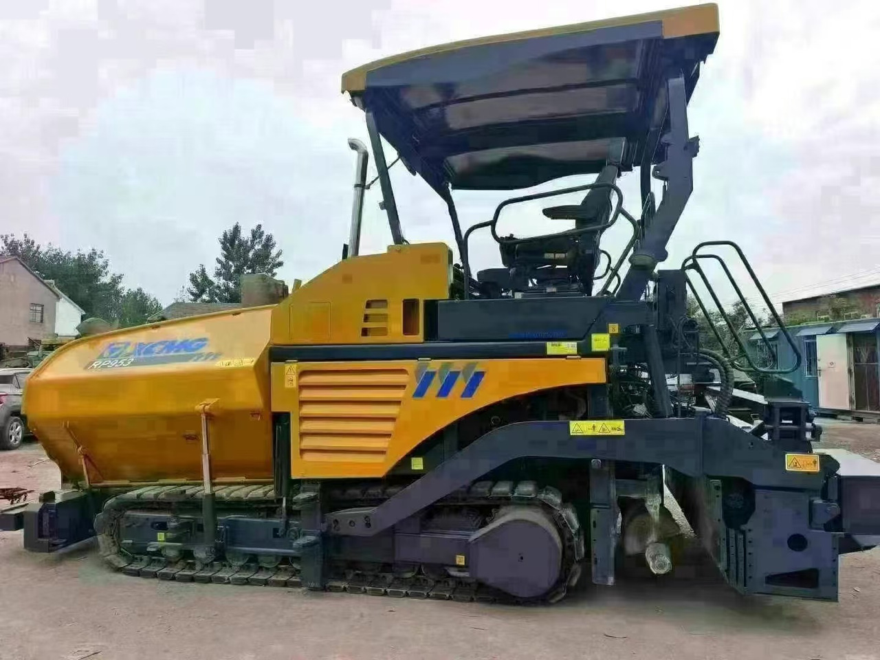 XCMG RP953 - Asphalt paver: picture 1 XCMG RP953 - Asphalt paver: picture 1