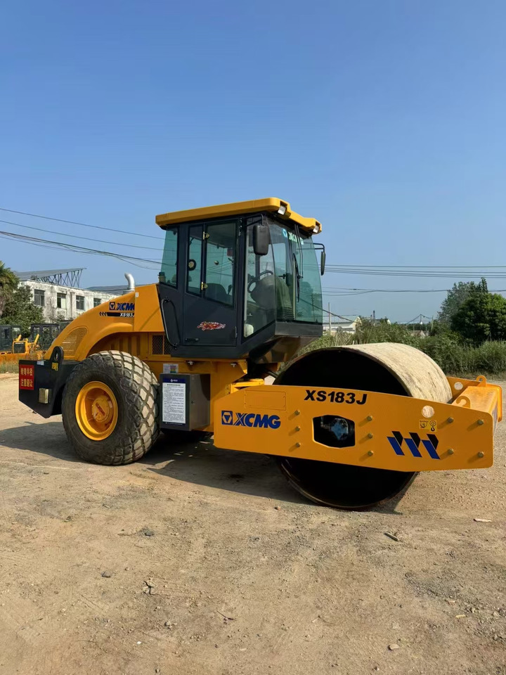 XCMG XS183J - Road roller: picture 3 XCMG XS183J - Road roller: picture 3