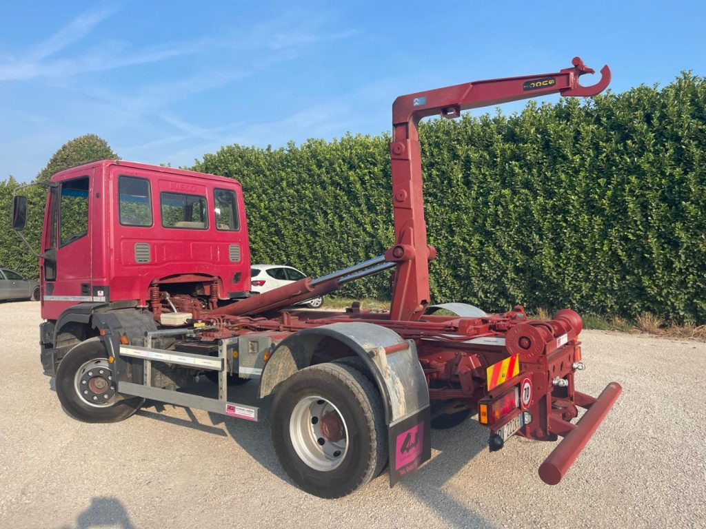 FIAT IVECO EUROCARGO 150E23 - Hook lift truck: picture 5 FIAT IVECO EUROCARGO 150E23 - Hook lift truck: picture 5