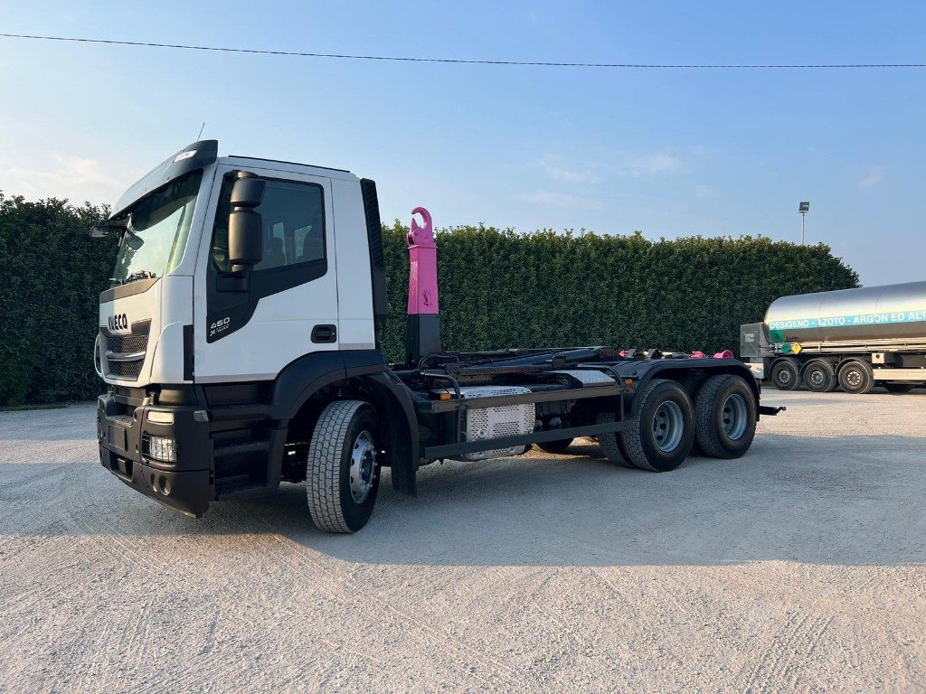 IVECO STRALIS 460 X-WAY USATO SCARRABILE 6X4 - Hook lift truck: picture 2 IVECO STRALIS 460 X-WAY USATO SCARRABILE 6X4 - Hook lift truck: picture 2