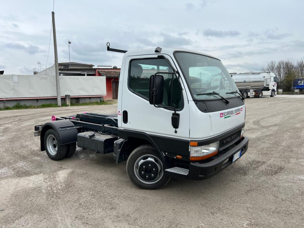 Hook lift truck MITSUBISHI CANTER 3.0 SCARRABILE: picture 7 Hook lift truck MITSUBISHI CANTER 3.0 SCARRABILE: picture 7