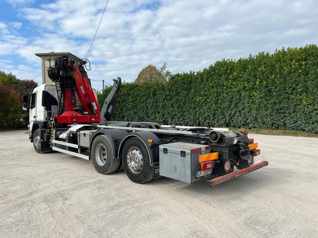 VOLVO FM11.450 SCARRABILE CON GRU - Hook lift truck: picture 3 VOLVO FM11.450 SCARRABILE CON GRU - Hook lift truck: picture 3
