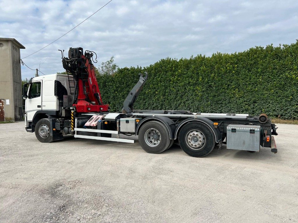 VOLVO FM11.450 SCARRABILE CON GRU - Hook lift truck: picture 2 VOLVO FM11.450 SCARRABILE CON GRU - Hook lift truck: picture 2