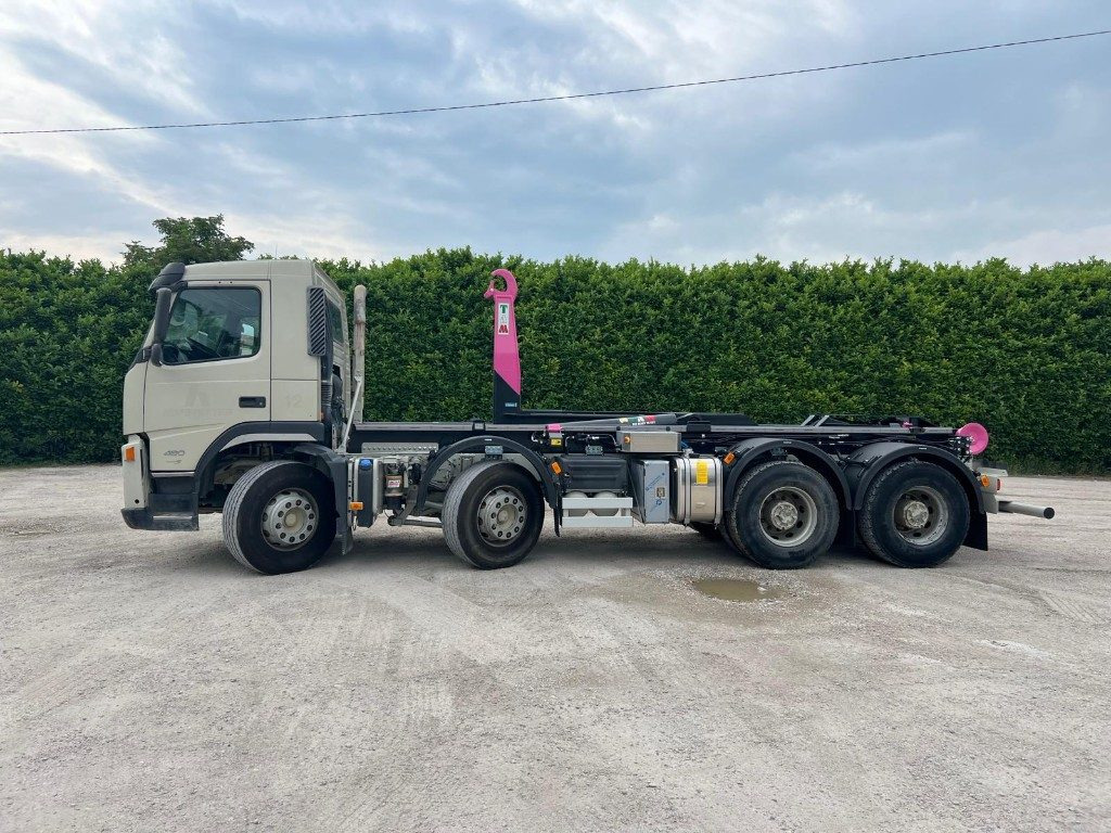 VOLVO FM480 SCARRABILE 8X4 - Hook lift truck: picture 2 VOLVO FM480 SCARRABILE 8X4 - Hook lift truck: picture 2