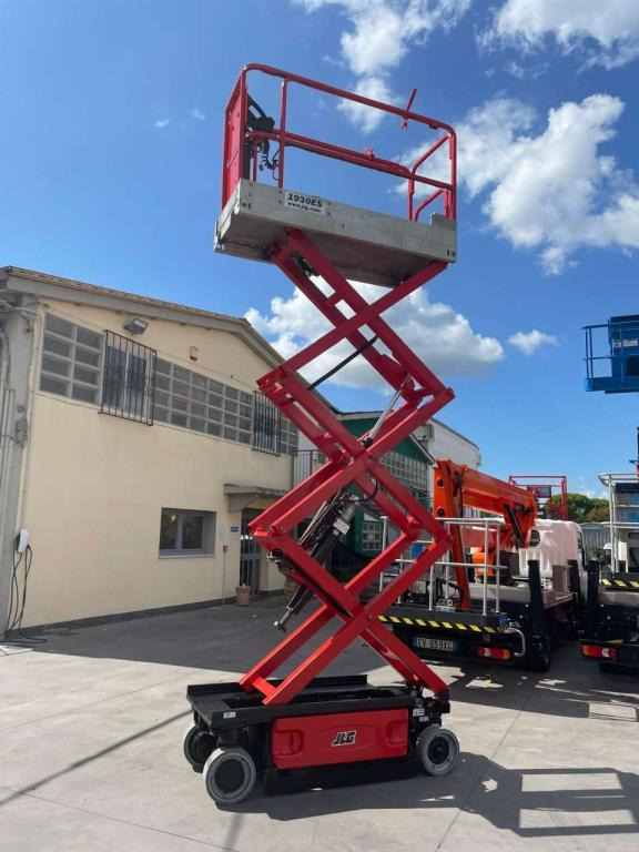 Scissor lift JLG 1930ES: picture 12