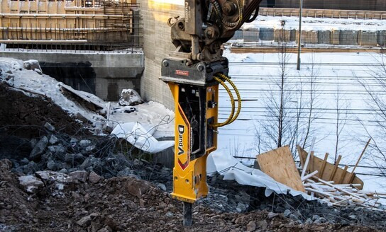 D and A 1-100t koneisiin - Hydraulic hammer: picture 1 D and A 1-100t koneisiin - Hydraulic hammer: picture 1