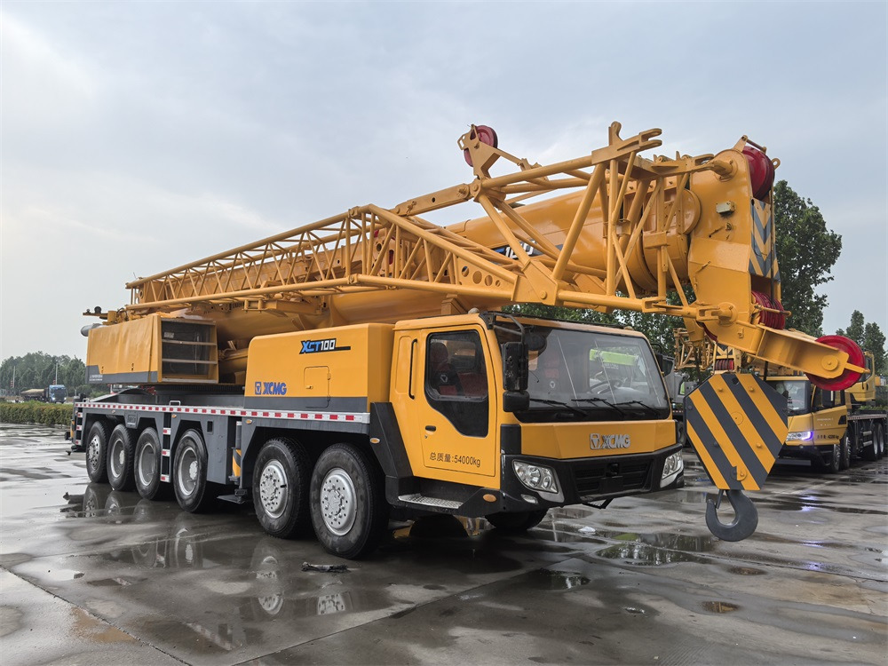 XCMG QY100K QY130K QY160K QAY200 QAY240 QAY300 QAY350 used truck crane - Mobile crane: picture 1 XCMG QY100K QY130K QY160K QAY200 QAY240 QAY300 QAY350 used truck crane - Mobile crane: picture 1