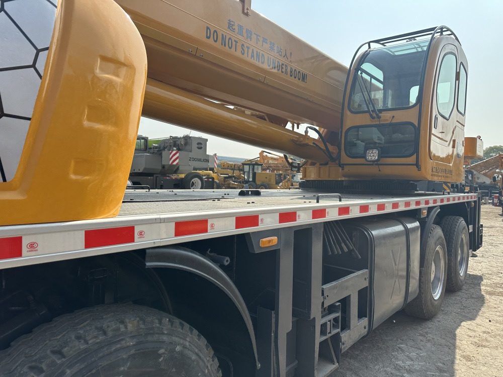 XCMG QY35K xct35l5 qy35k5c 35 ton truck crane - Mobile crane: picture 5 XCMG QY35K xct35l5 qy35k5c 35 ton truck crane - Mobile crane: picture 5