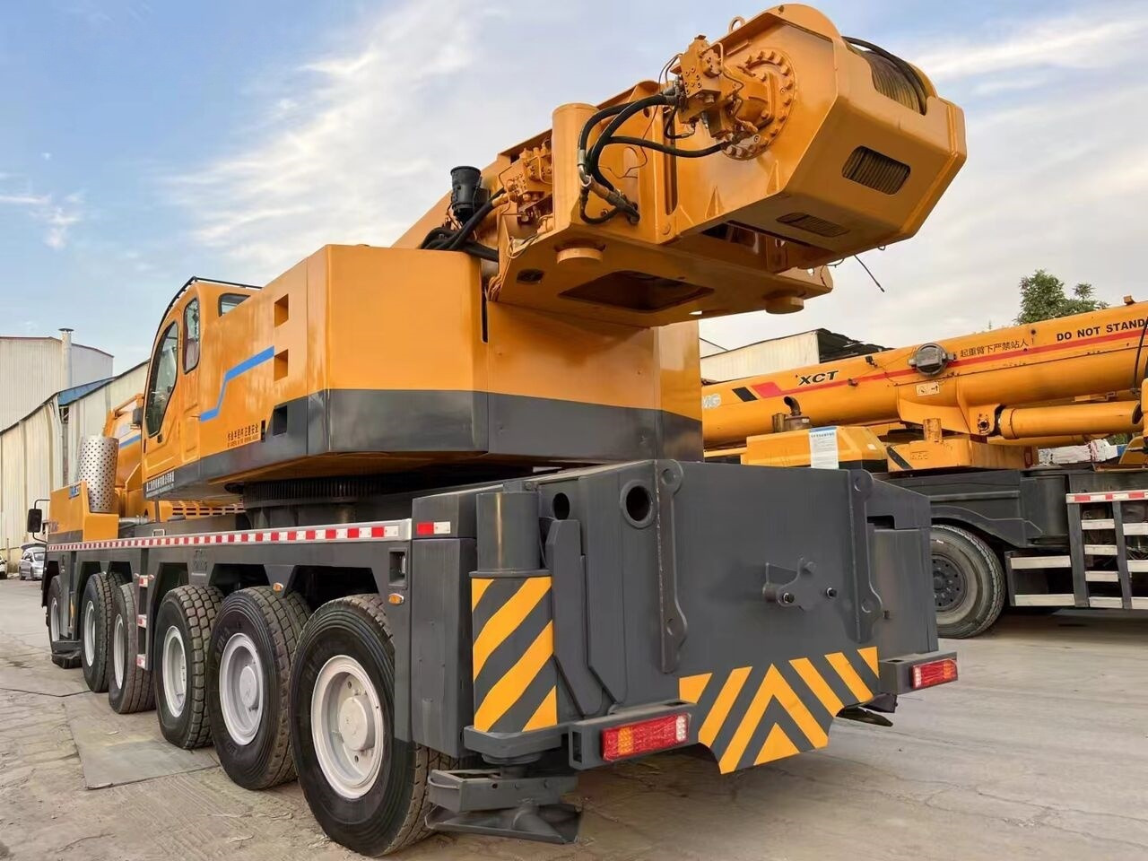 XCMG XCA300 QAY300 QY300K 300Ton Used Mobile Crane - Mobile crane: picture 3 XCMG XCA300 QAY300 QY300K 300Ton Used Mobile Crane - Mobile crane: picture 3