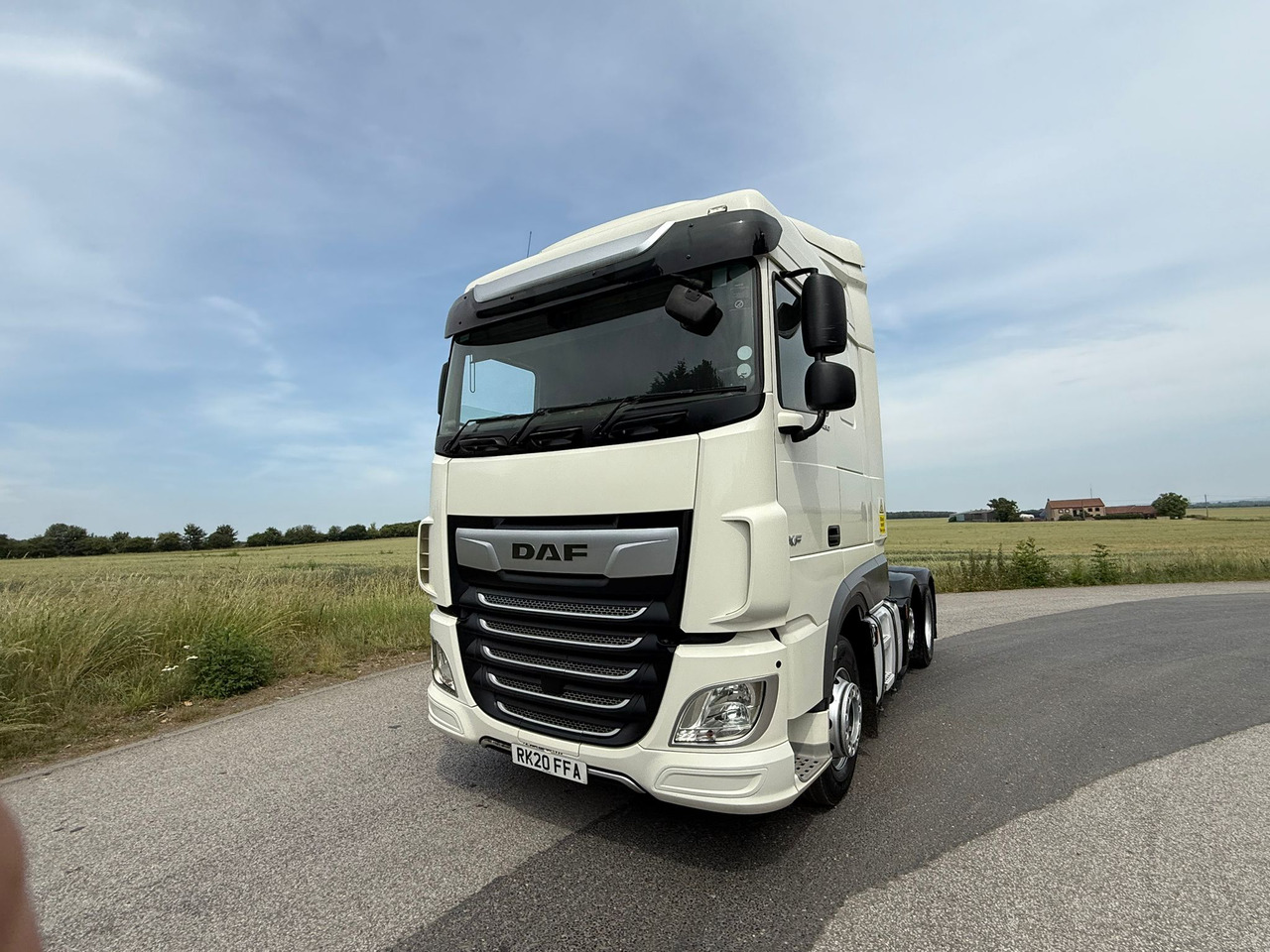 DAF XF 105 480 RHD leasing DAF XF 105 480 RHD: picture 16