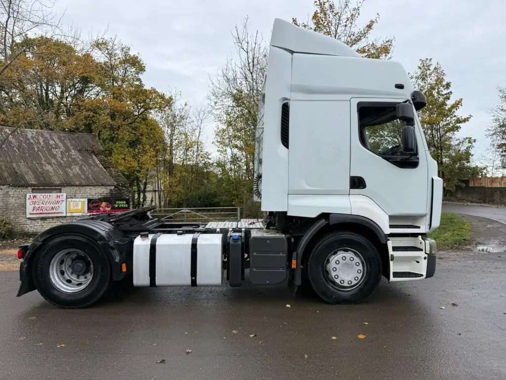 Renault Premium 440 DXi - Tractor unit: picture 4 Renault Premium 440 DXi - Tractor unit: picture 4