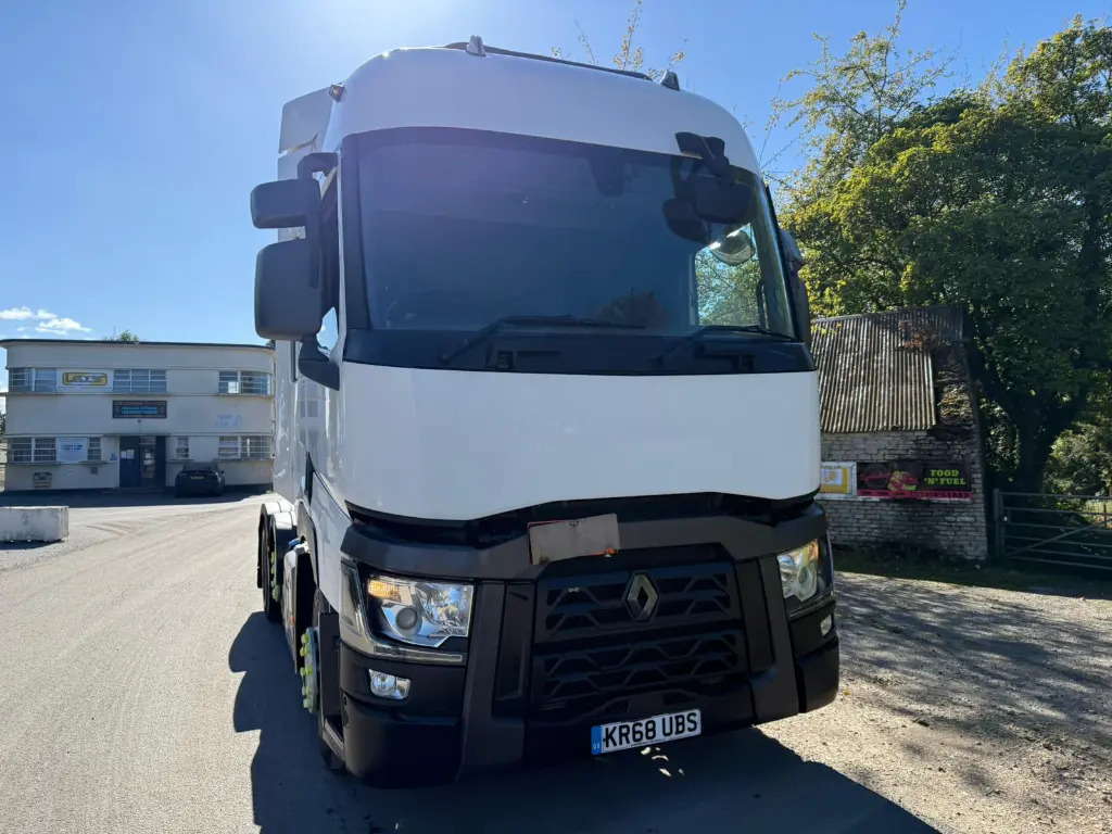 Renault T 480 (UBS) - Tractor unit: picture 2 Renault T 480 (UBS) - Tractor unit: picture 2