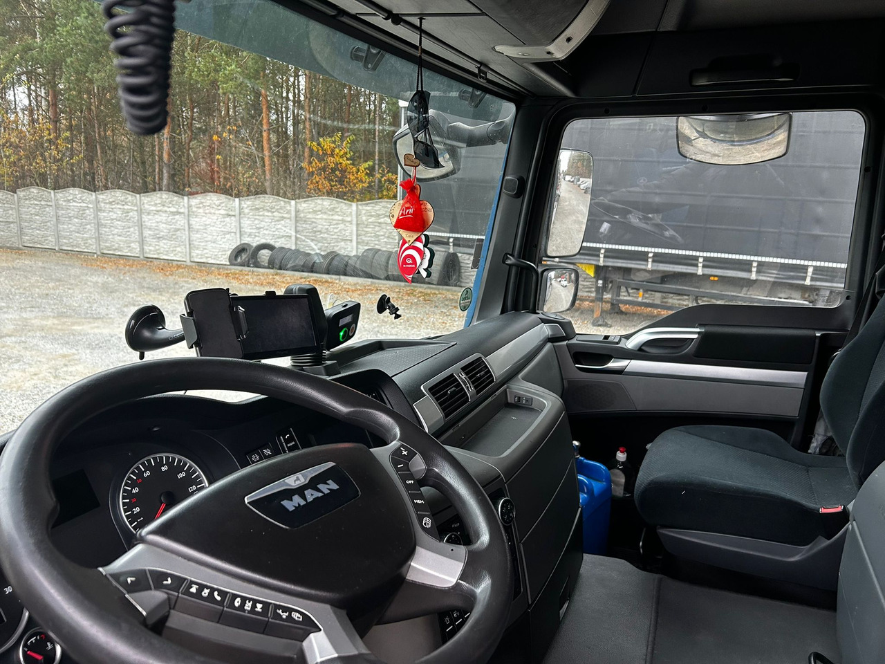 MAN TGL - Autotransporter truck: picture 4 MAN TGL - Autotransporter truck: picture 4
