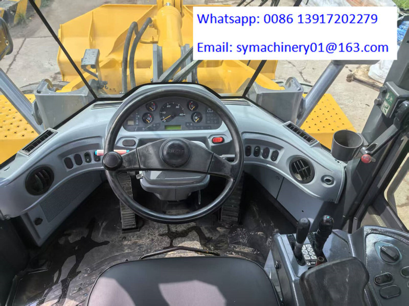 Komatsu WA380-6 - Wheel loader: picture 4 Komatsu WA380-6 - Wheel loader: picture 4