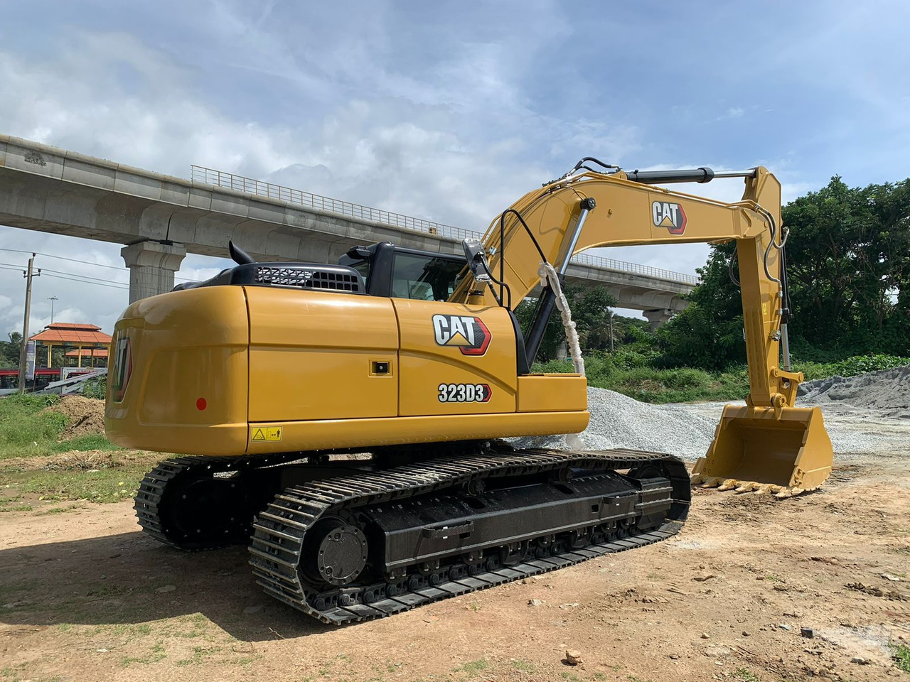 New Caterpillar 323D3 tracked excavator leasing New Caterpillar 323D3 tracked excavator: picture 6