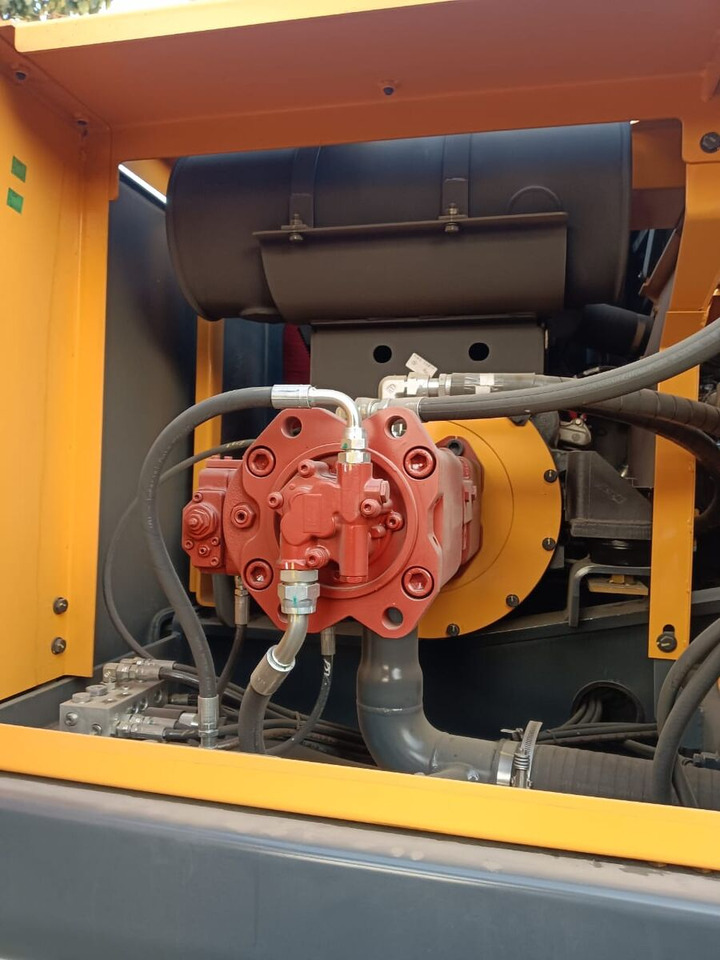 New Crawler excavator New Hyundai R215L tracked excavator: picture 6