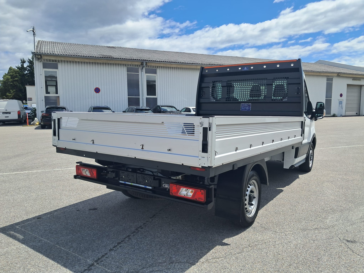 FORD TR Pritsche L2 | EZ 2018 | Euro 6 | Schaltgetr. - Flatbed van: picture 5 FORD TR Pritsche L2 | EZ 2018 | Euro 6 | Schaltgetr. - Flatbed van: picture 5