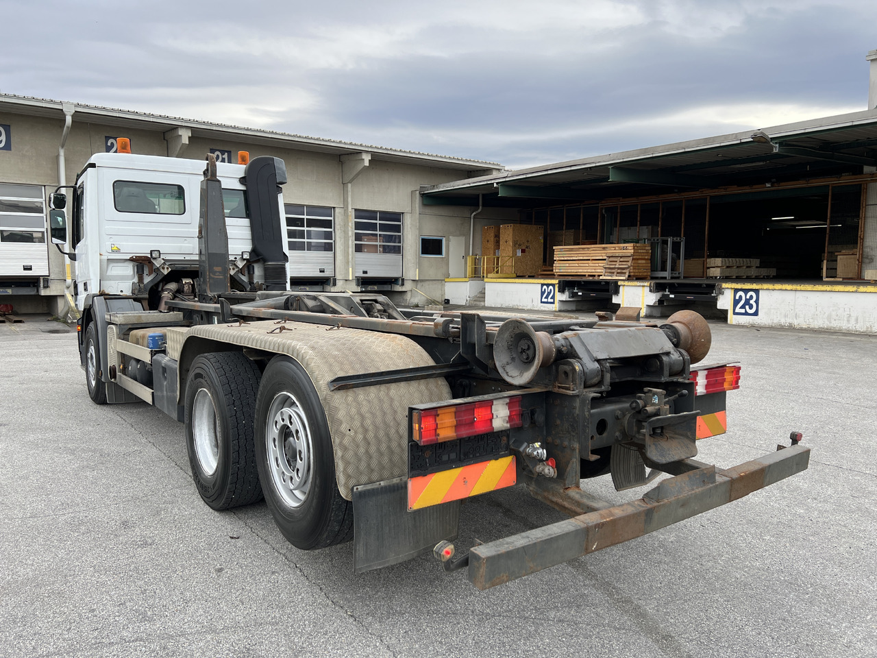 MERCEDES-BENZ Actros 25 41 | Retarder | Kupplung | Differenzial | Liftachse - Hook lift truck: picture 3 MERCEDES-BENZ Actros 25 41 | Retarder | Kupplung | Differenzial | Liftachse - Hook lift truck: picture 3