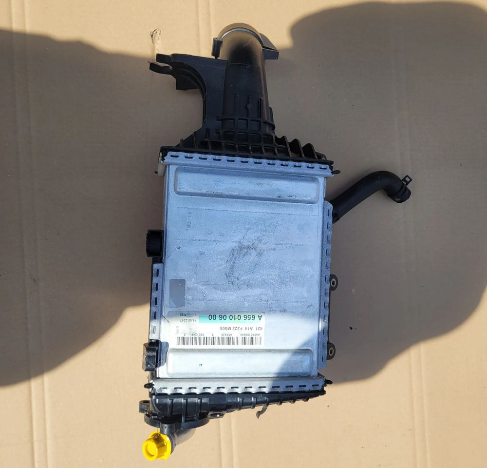 CHŁODNICA PŁYNU MERCEDES A6560100600 - Radiator: picture 1 CHŁODNICA PŁYNU MERCEDES A6560100600 - Radiator: picture 1