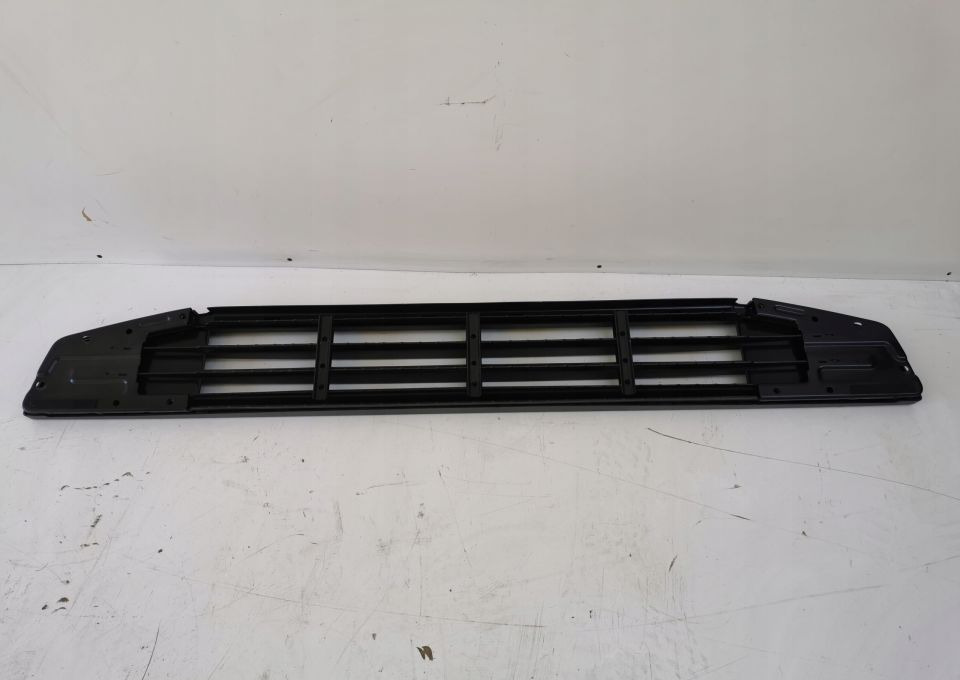 GRILL ATRAPA ŁAWKA VOLVO FH4 82208512 ORYGINAŁ - Hood: picture 4 GRILL ATRAPA ŁAWKA VOLVO FH4 82208512 ORYGINAŁ - Hood: picture 4