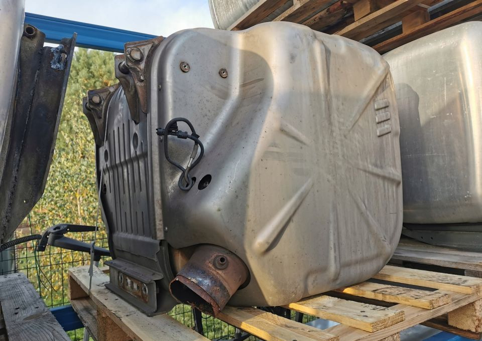 KATALIZATOR IVECO STRALIS HI WAY EURO6 - Catalytic converter for Truck: picture 1 KATALIZATOR IVECO STRALIS HI WAY EURO6 - Catalytic converter for Truck: picture 1