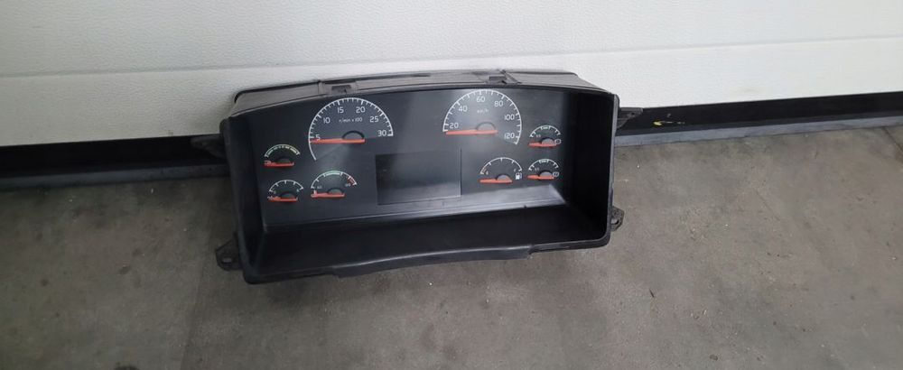 LICZNIK VOLVO FH FM 20543470 - Dashboard for Truck: picture 1 LICZNIK VOLVO FH FM 20543470 - Dashboard for Truck: picture 1