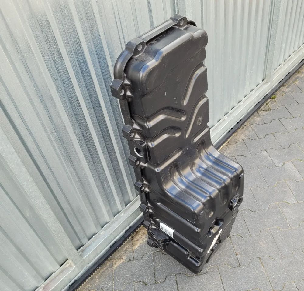 MISKA OLEJOWA RENAULT RANGE T 22242776 - Engine for Truck: picture 3 MISKA OLEJOWA RENAULT RANGE T 22242776 - Engine for Truck: picture 3