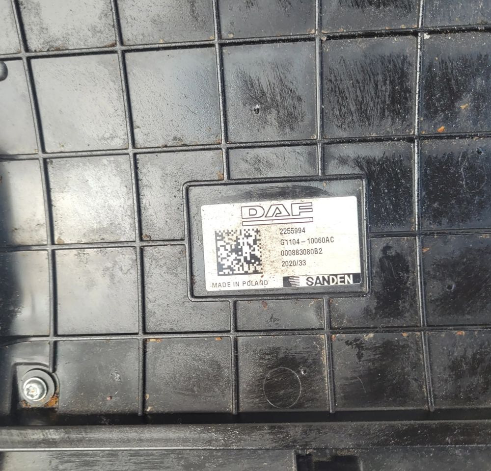 OBUDOWA NAGRZEWNICY NAGRZEWNICA DAF XF 106 LIFT 2255994 ORYGINAŁ CHWALIM116 - Heating/ Ventilation for Truck: picture 3 OBUDOWA NAGRZEWNICY NAGRZEWNICA DAF XF 106 LIFT 2255994 ORYGINAŁ CHWALIM116 - Heating/ Ventilation for Truck: picture 3