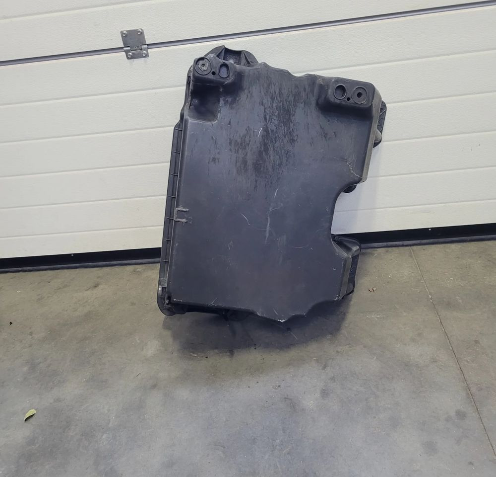 SCHOWEK BOCZNY RENAULT GAMA T 82226073 CHWALIM116 - Body and exterior for Truck: picture 2 SCHOWEK BOCZNY RENAULT GAMA T 82226073 CHWALIM116 - Body and exterior for Truck: picture 2