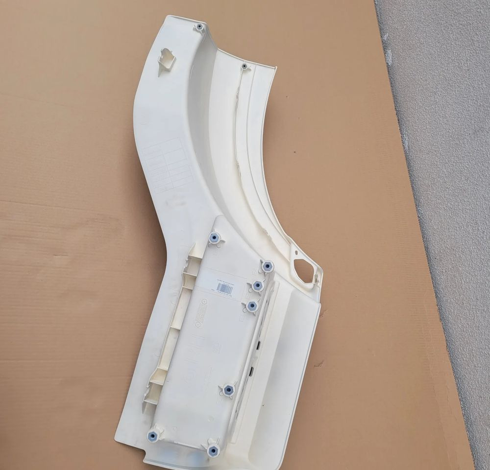 STOPNICA RH NOWY ORYGINAŁ MERCEDES ACTROS AXOR A9616667302 CHWALIM116 - Footstep for Truck: picture 4 STOPNICA RH NOWY ORYGINAŁ MERCEDES ACTROS AXOR A9616667302 CHWALIM116 - Footstep for Truck: picture 4