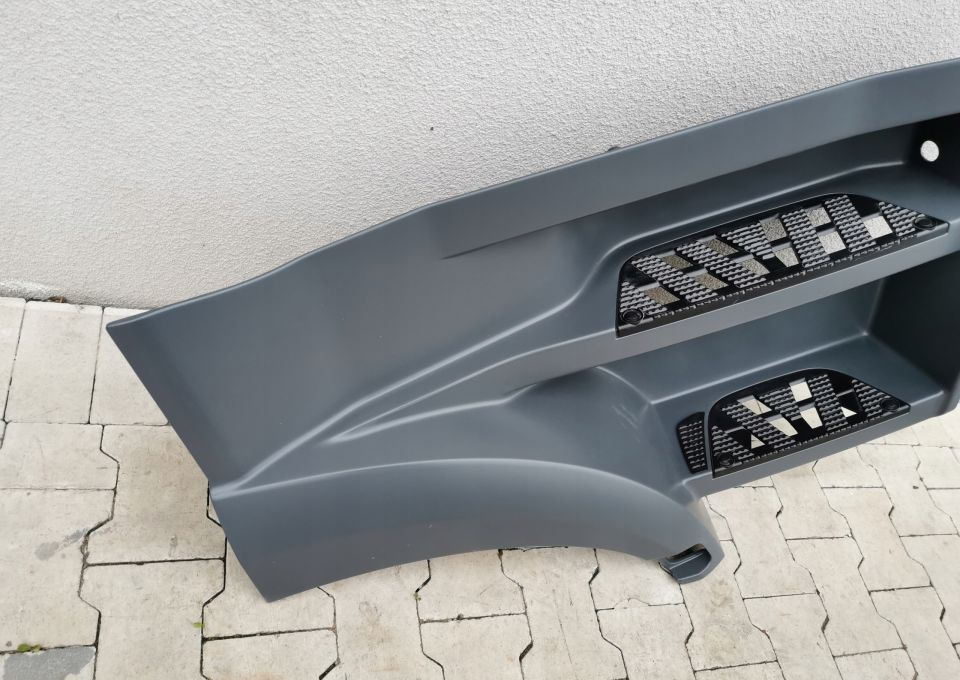 STOPNICA WŁAZ MERCEDES ACTROS MP4 ORYGINAŁ RH. - Footstep for Truck: picture 2 STOPNICA WŁAZ MERCEDES ACTROS MP4 ORYGINAŁ RH. - Footstep for Truck: picture 2