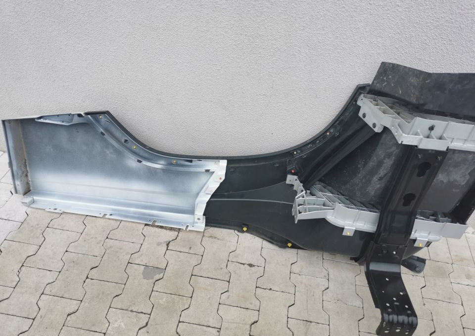 STOPNICA WŁAZ VOLVO FH4 RH. ORYGINAŁ - Footstep for Truck: picture 5 STOPNICA WŁAZ VOLVO FH4 RH. ORYGINAŁ - Footstep for Truck: picture 5